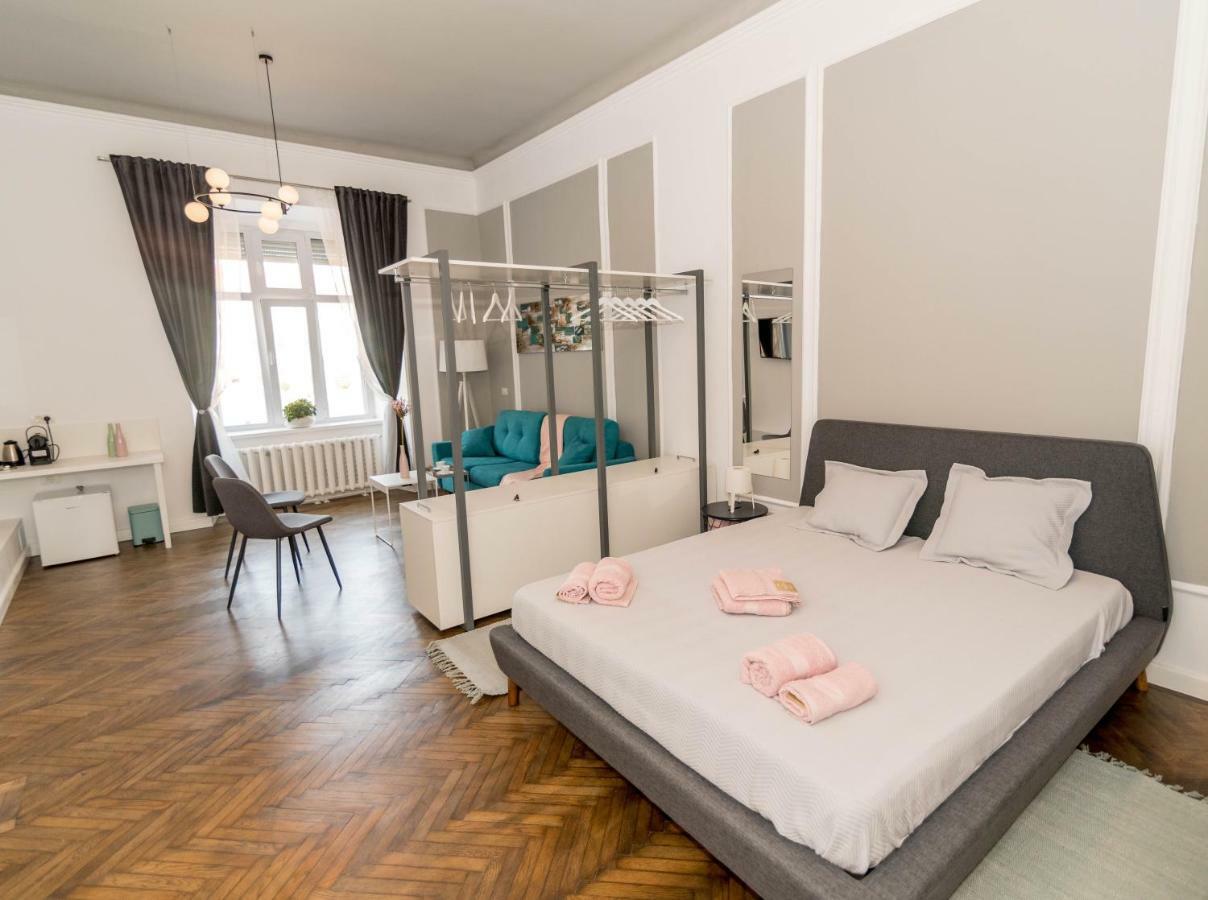 Central Premium Suites Temeşvar Dış mekan fotoğraf